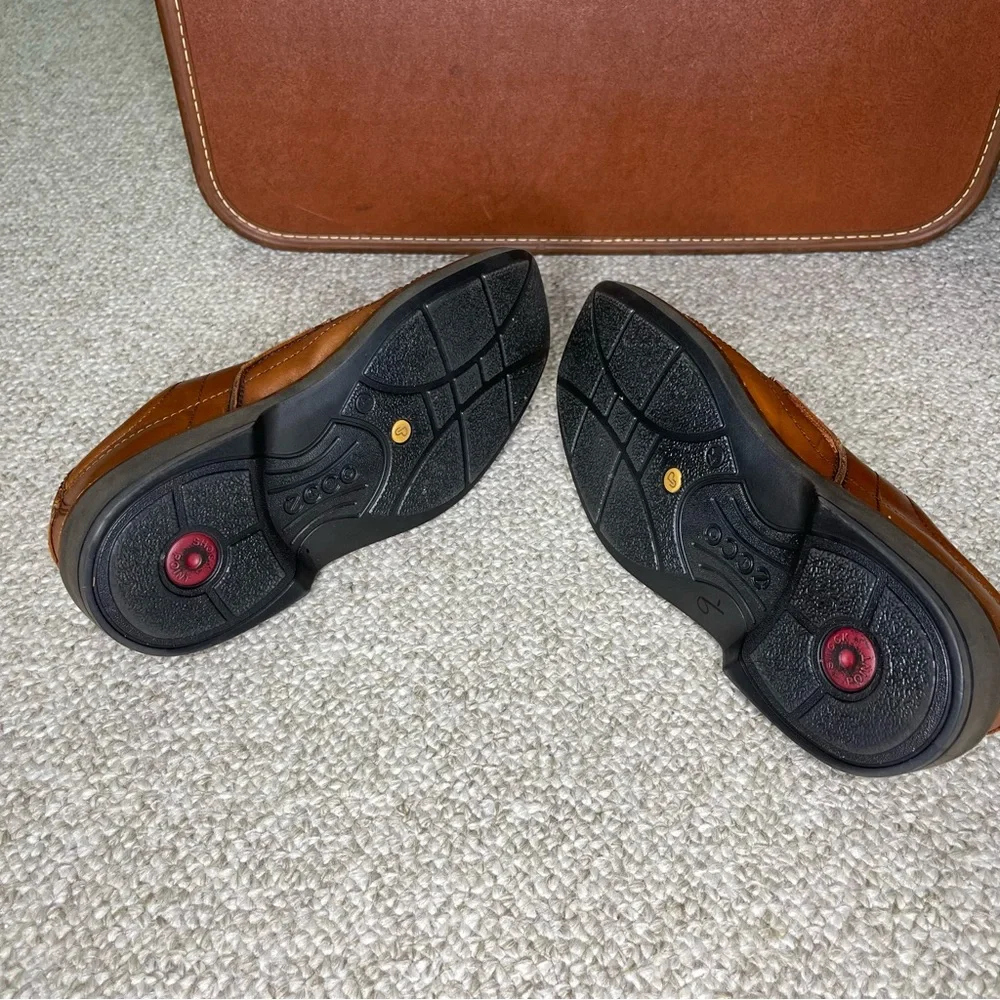 Ecco leather shoes